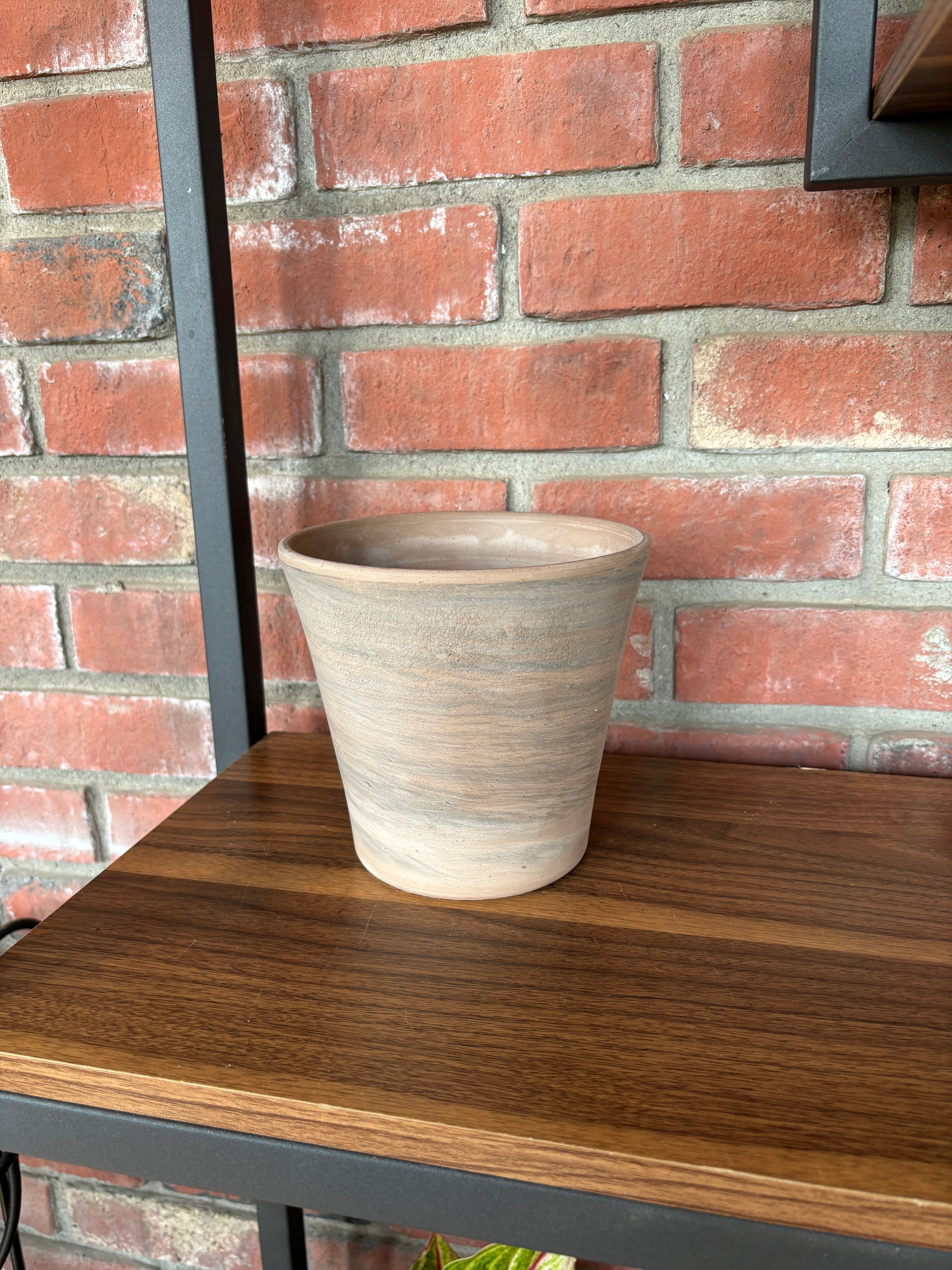 Vaso Black Striped Clay Pot 6"D X 5.7"H