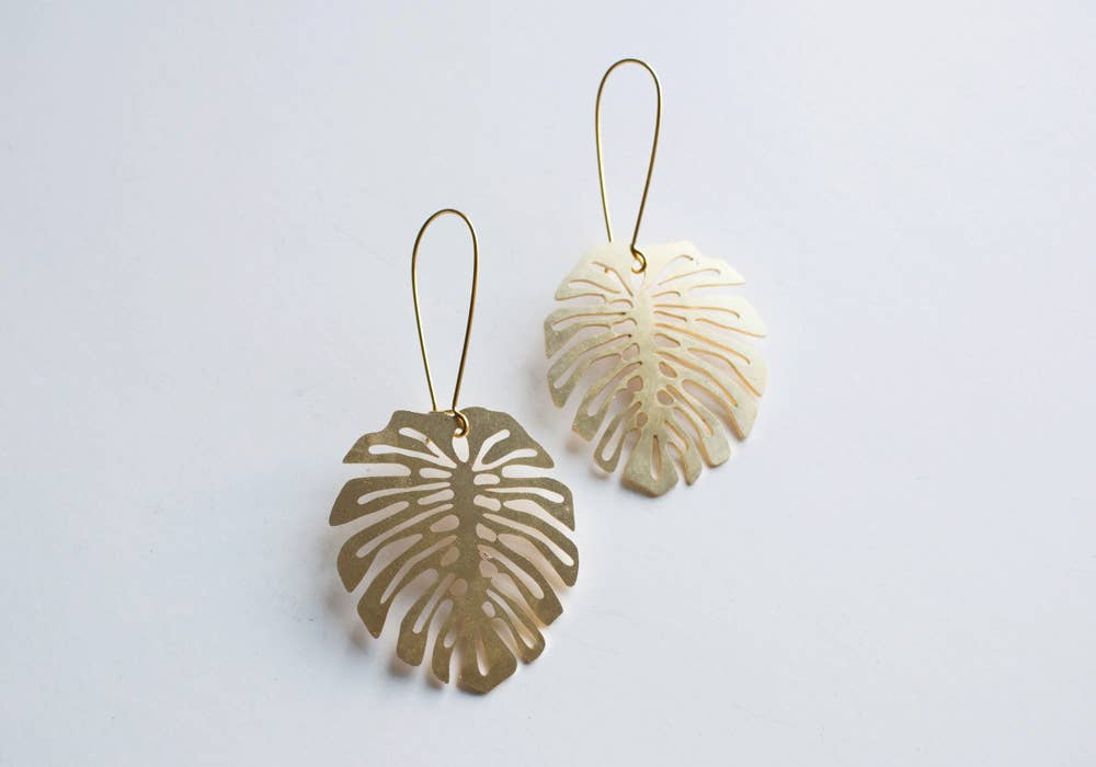Monstera Deliciosa Leaf Earrings: Gold, Short Ear Wires