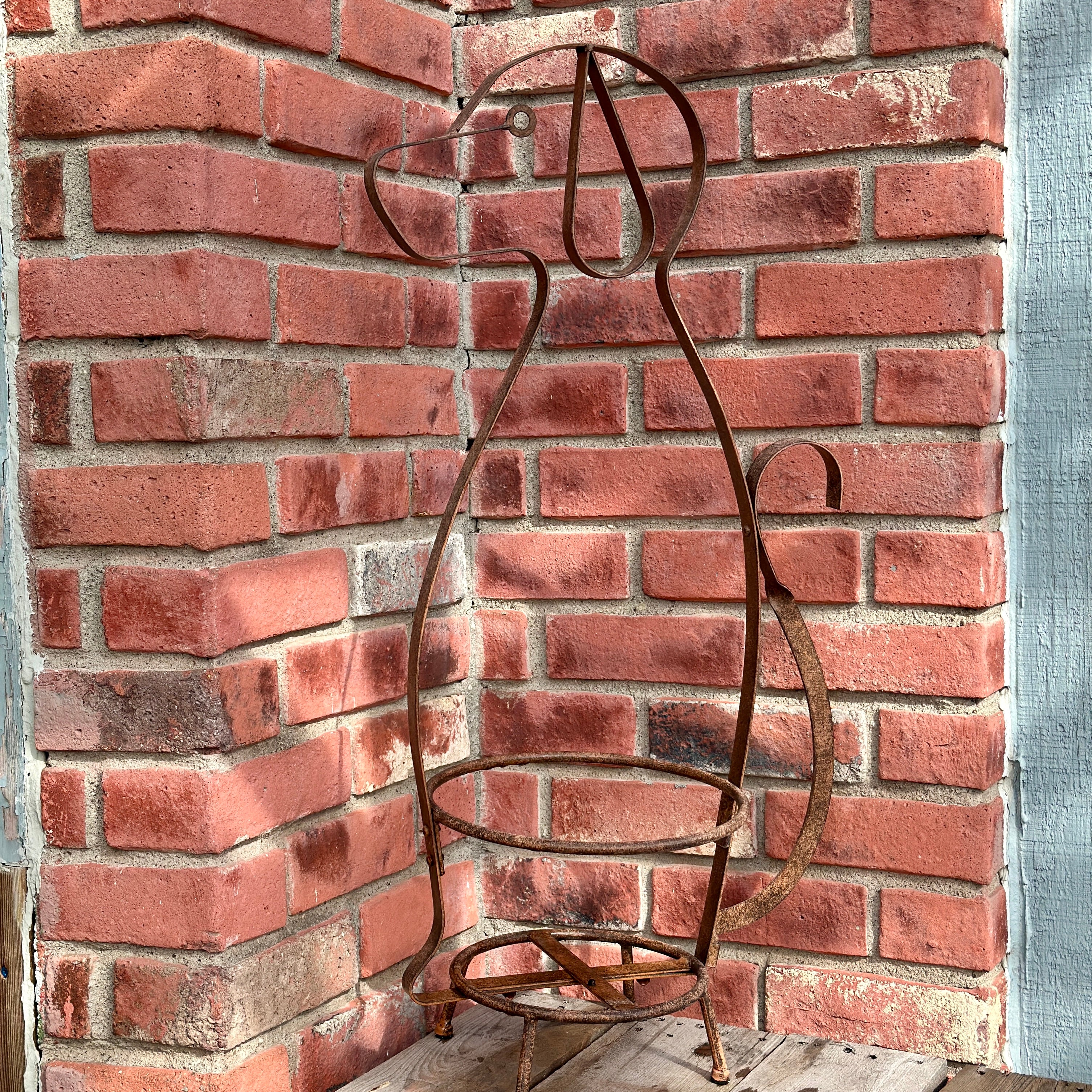 Dog Plant Stand - Deer Park Ironworks