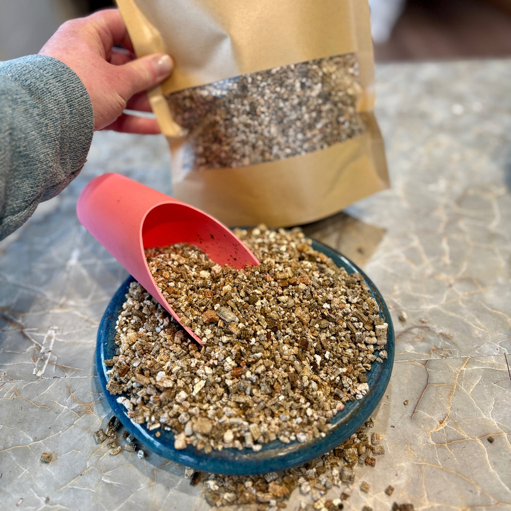 Vermiculite For Plants, Coarse Grade 4 Cups