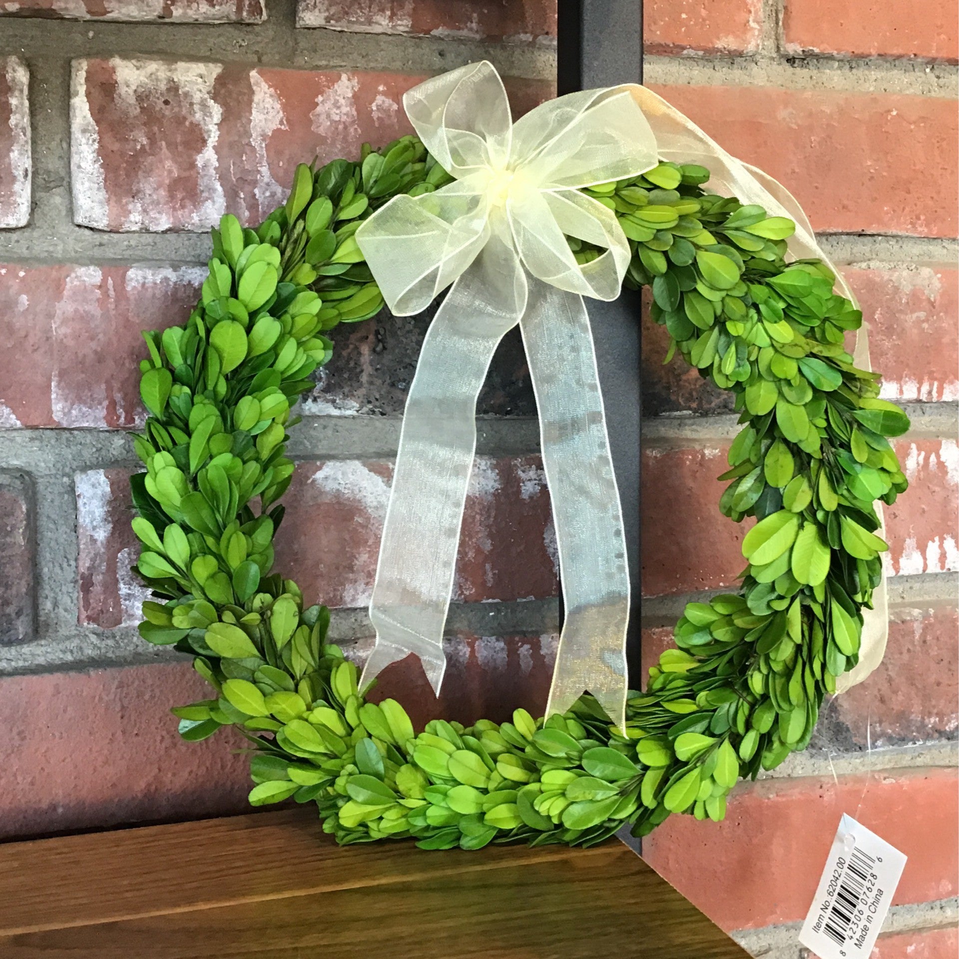 Boxwood Wreath, Circle 10"