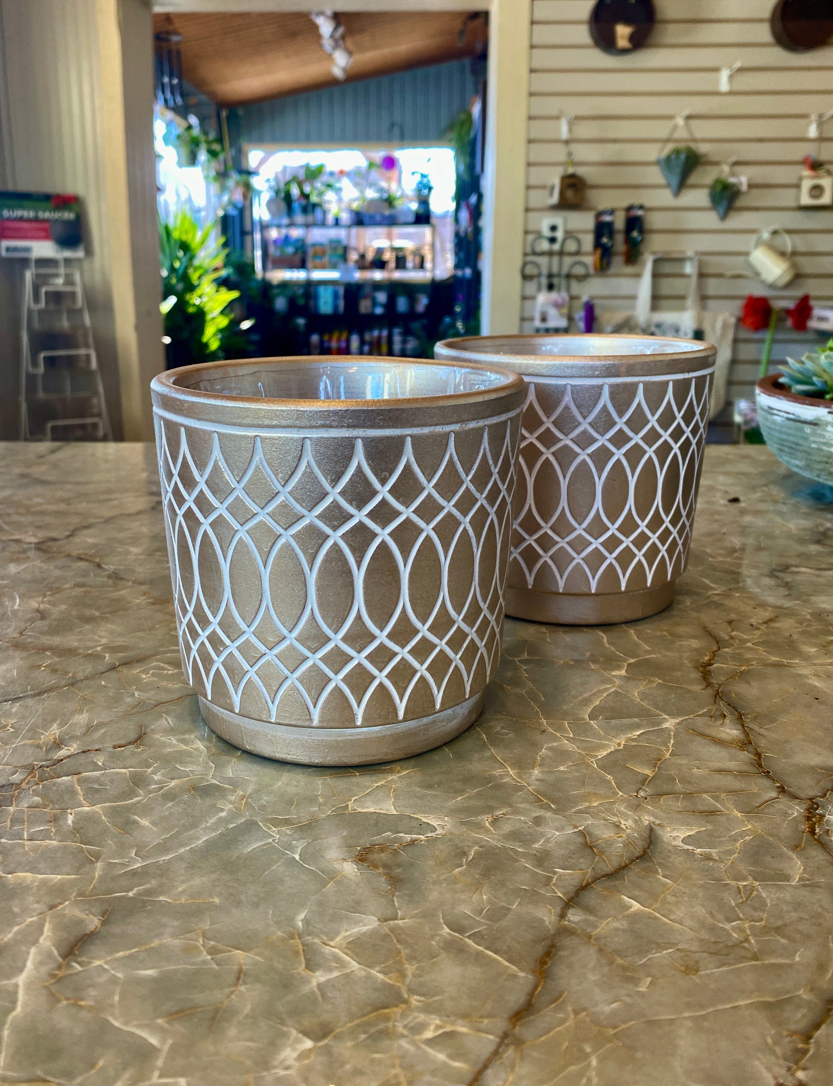 Gold White Design Pottery