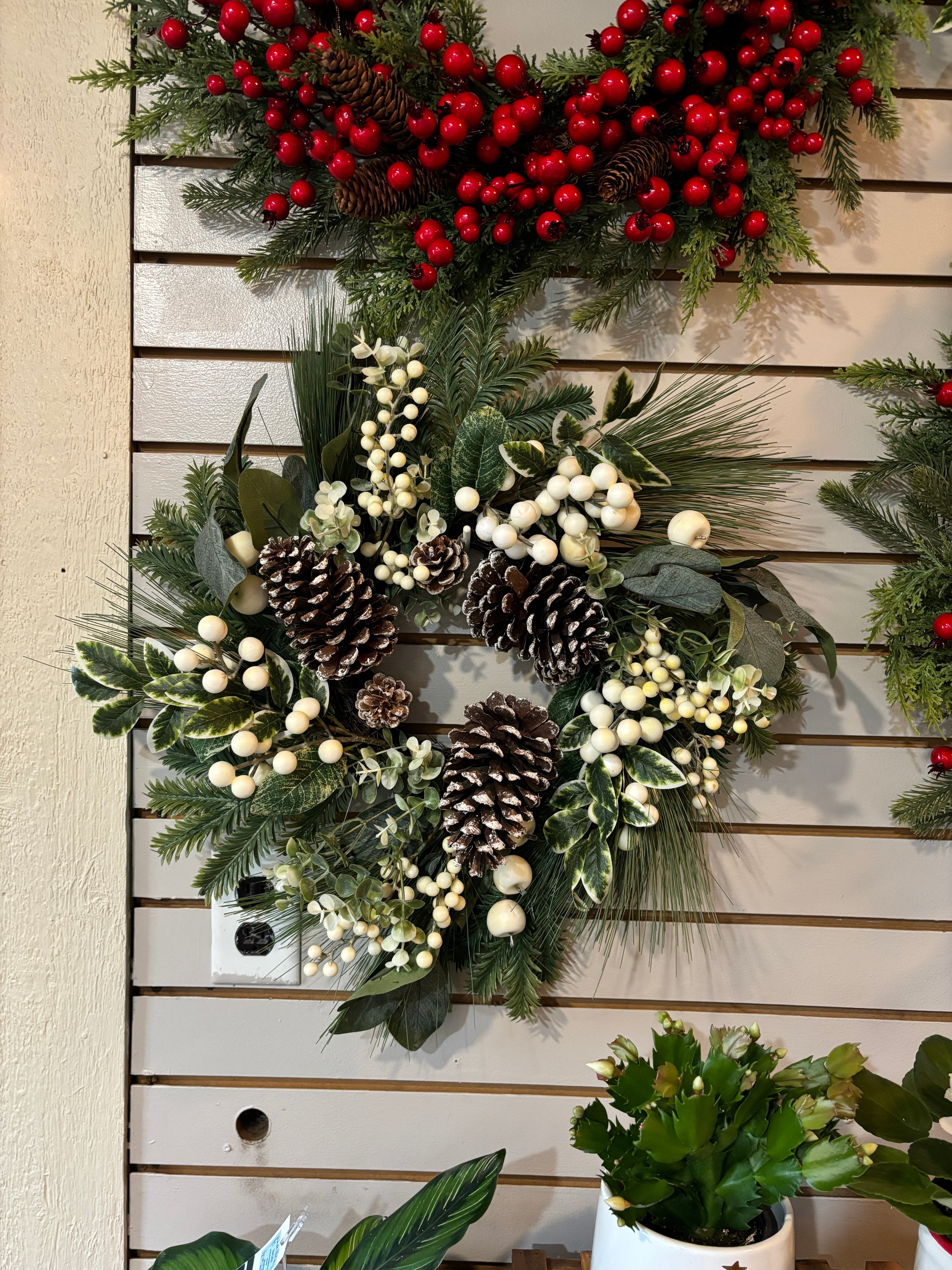 22" Glacial Berry Wreath Faux