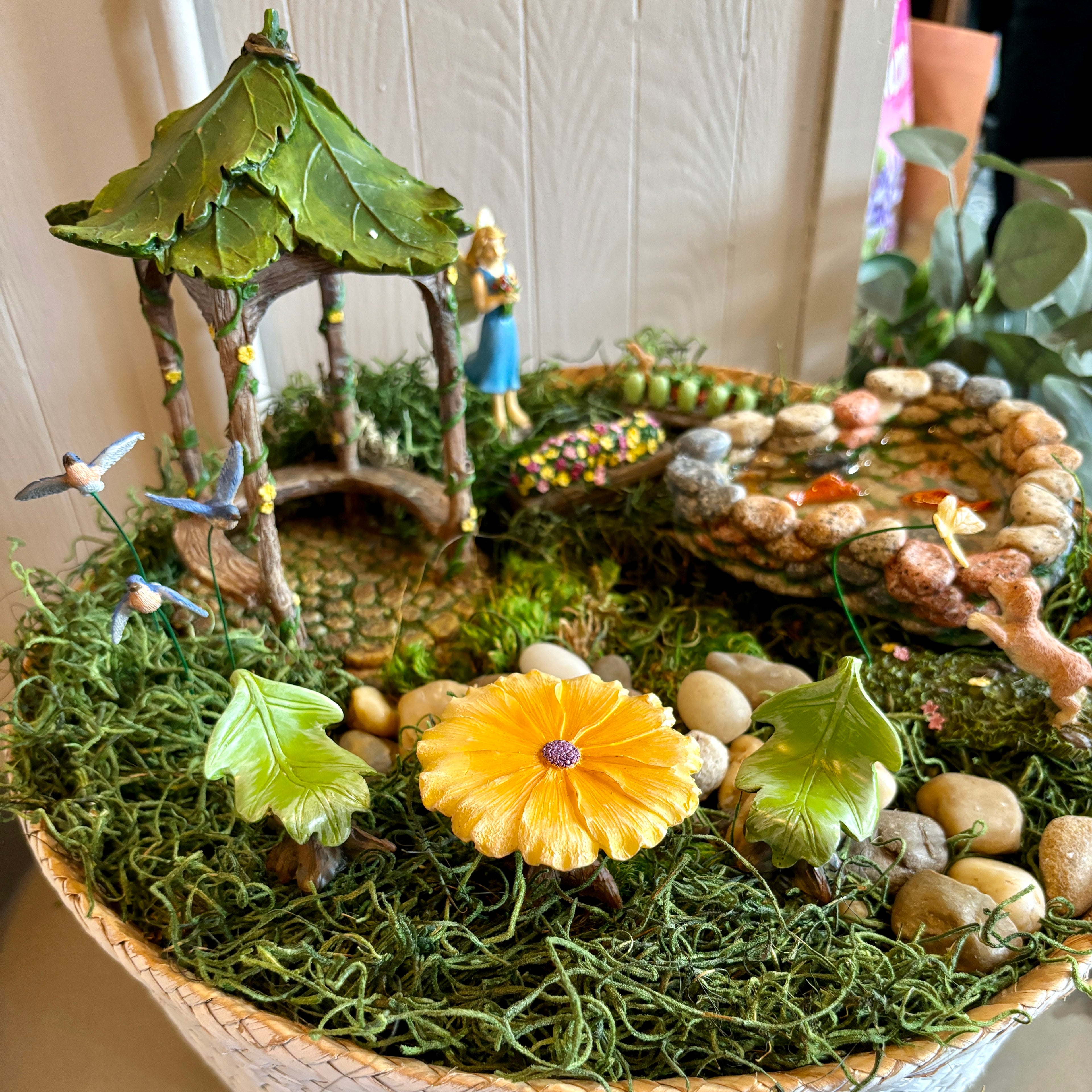 Fairy Garden Daisy Table & Chairs Set