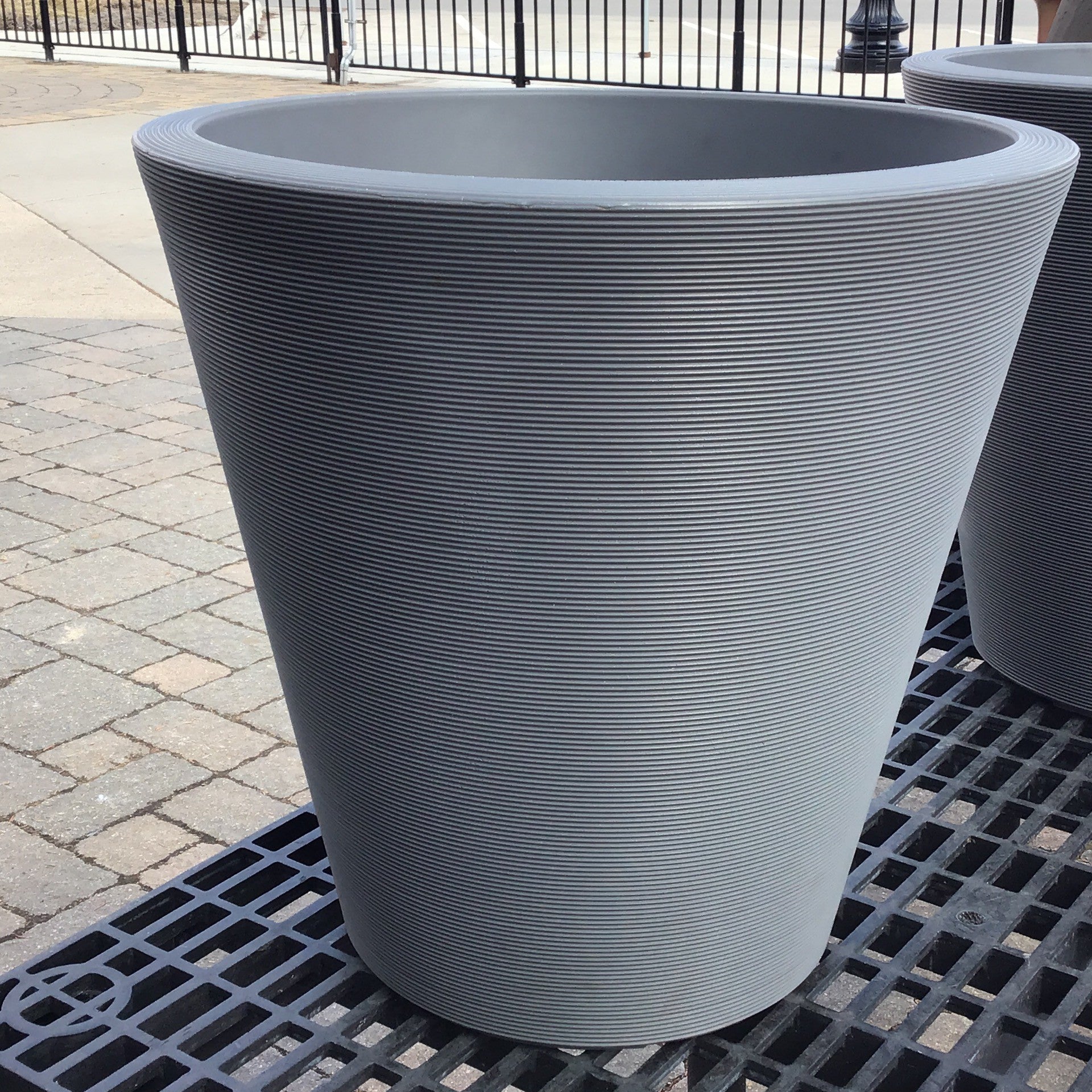 Crescent Madison 20” Planter - Mocha